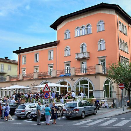 Albergo Roma Borgo Val di Taro Extérieur photo